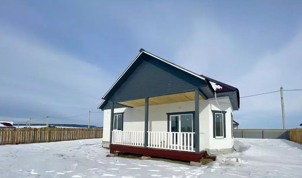 Дом в Иркутская область, Иркутский муниципальный округ, с. Хомутово  ... - Фото 1