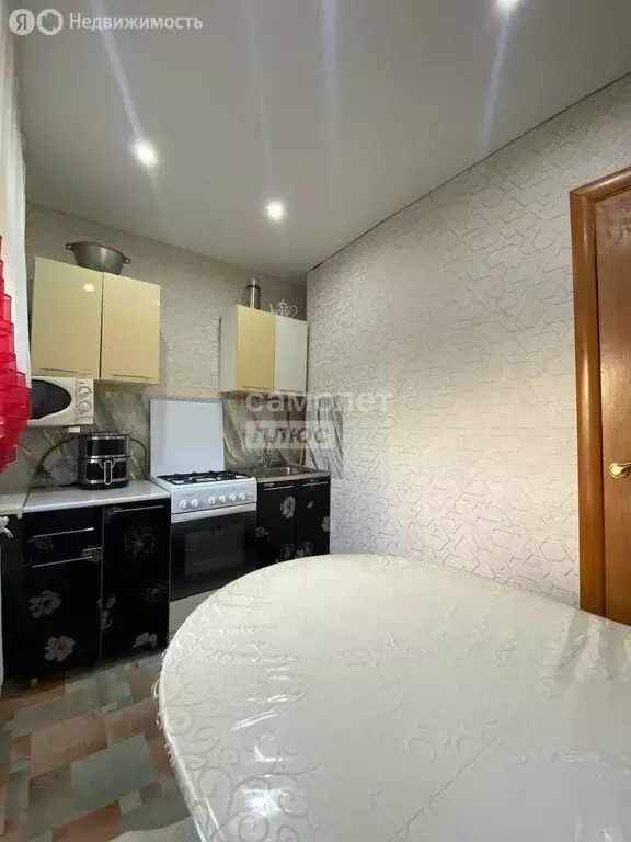 2-комнатная квартира: Октябрьский, 34-й микрорайон, 9/2 (47.5 м) - Фото 2