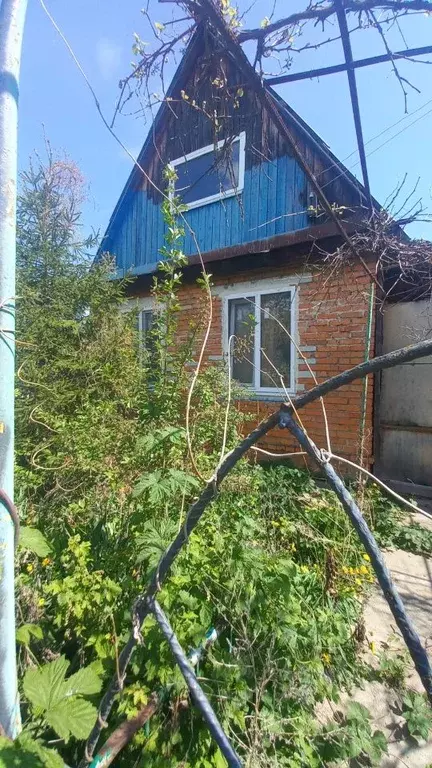 Дом в Саратовская область, Энгельсский район, Красноярское ... - Фото 1