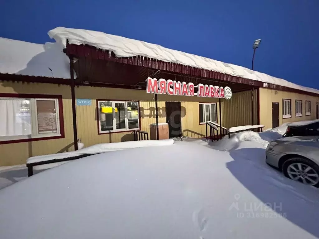 Торговая площадь в Коми, Усинск ул. 60 лет Октября, 2А (59 м) - Фото 0