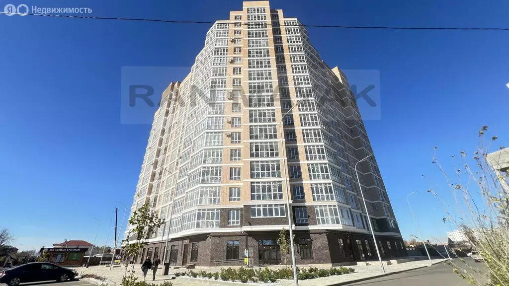 3-комнатная квартира: Майкоп, улица Пирогова, 4 (98.9 м) - Фото 1