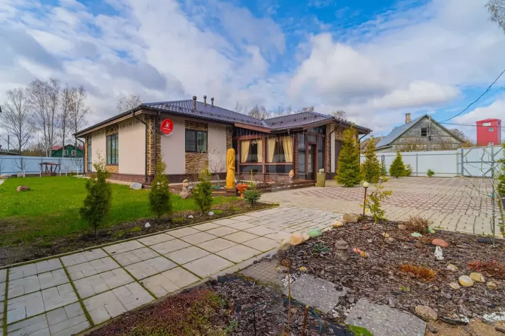 Дом в Ленинградская область, Выборгский район, Рощино пгт ул. ... - Фото 0