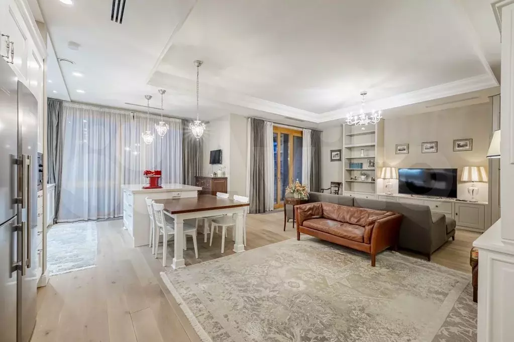 3-к. квартира, 150 м, 4/7 эт. - Фото 1