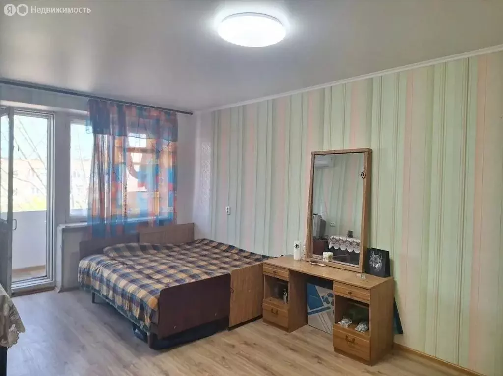 1-комнатная квартира: Каменск-Шахтинский, переулок Крупской (30 м) - Фото 1