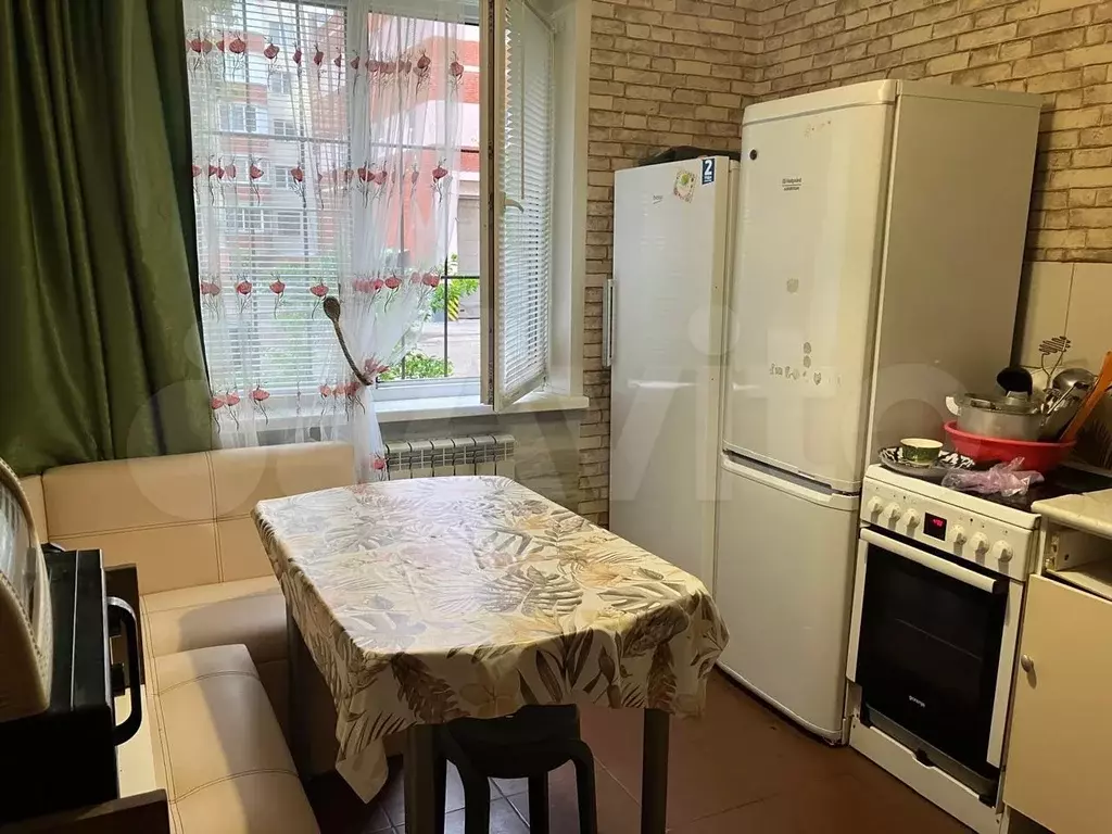 2-к. квартира, 55 м, 1/10 эт. - Фото 0
