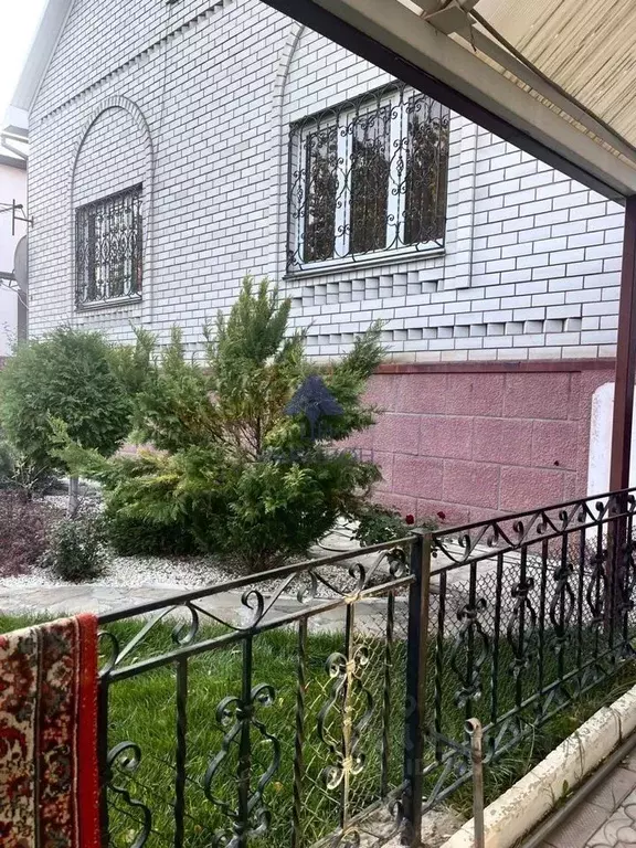 Дом в Ростовская область, Волгодонск Гаражная ул. (236 м) - Фото 0