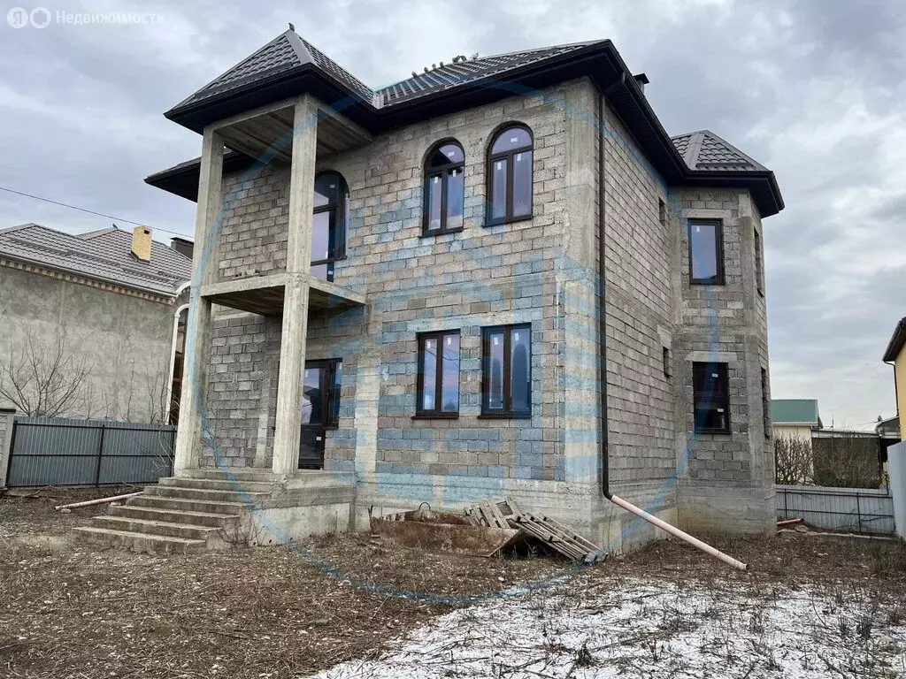 Дом в Ессентуки, Взлётная улица, 10 (272.9 м) - Фото 1