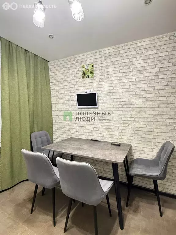 1-комнатная квартира: Ижевск, улица 10 лет Октября, 26 (35.2 м) - Фото 2