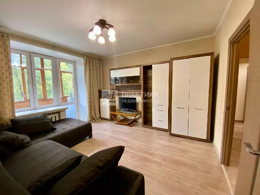 Продается 3-комнатная квартира - Фото 1