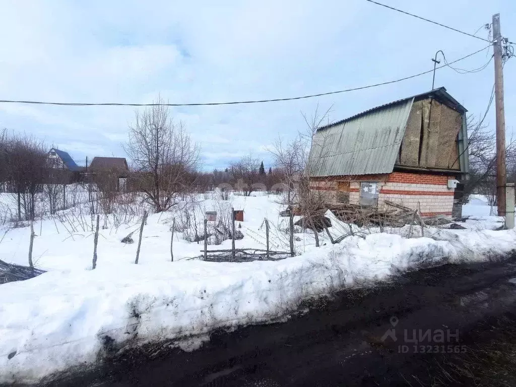 Дом в Челябинская область, Чебаркуль Металлург-2А СНТ,  (8 м) - Фото 1