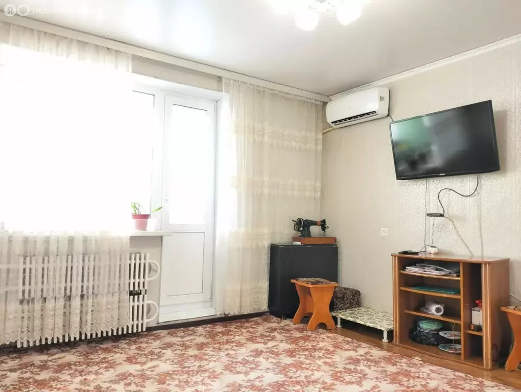 3-комнатная квартира: посёлок Лощинный, Комсомольская улица, 4 (60.5 ... - Фото 0