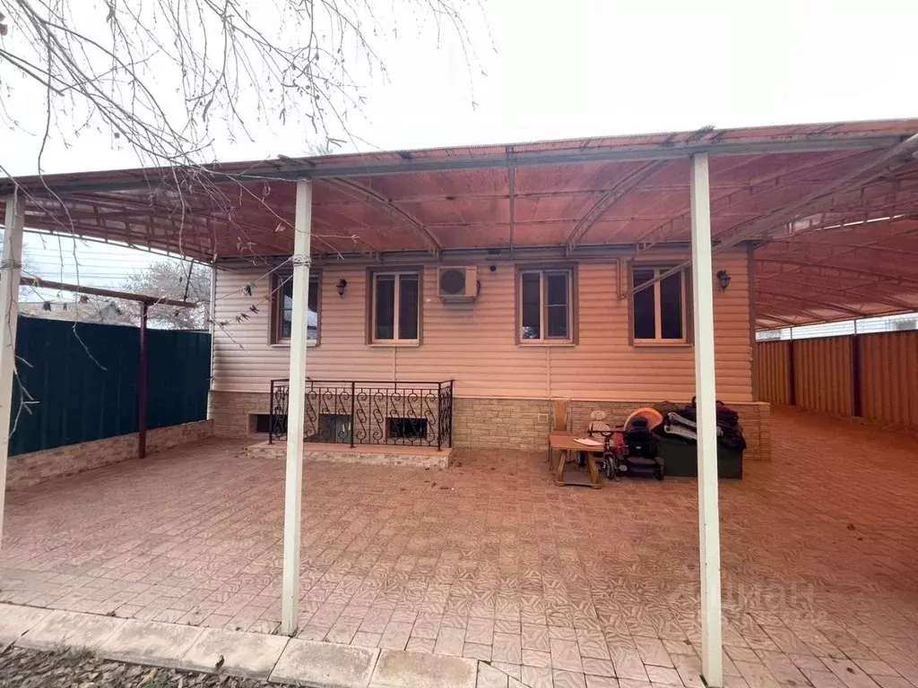 Дом в Астраханская область, Астрахань Знаменская ул., 2 (95 м) - Фото 2