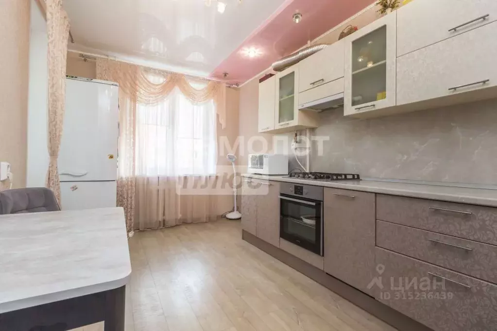 2-к кв. Башкортостан, Уфа Южный мкр, ул. Загира Исмагилова, 19 (62.4 ... - Фото 0