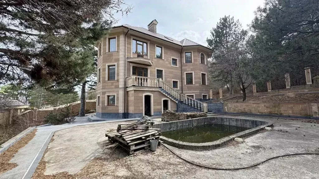 Дом в Крым, Ялта городской округ, Виноградное пгт ул. Красина (504 м) - Фото 1