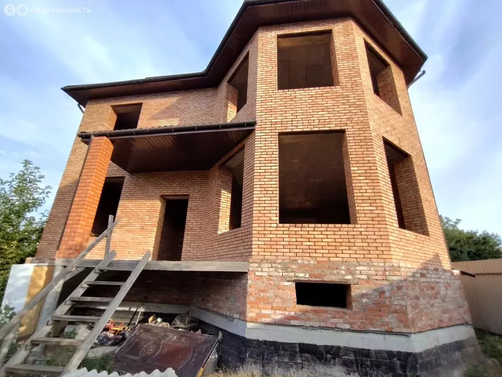 Дом в Астрахань, улица Курмангазы, 22 (355.5 м) - Фото 1