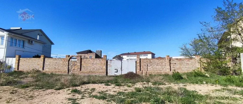 Участок в Крым, Евпатория городской округ, Заозерное пгт ул. ... - Фото 0