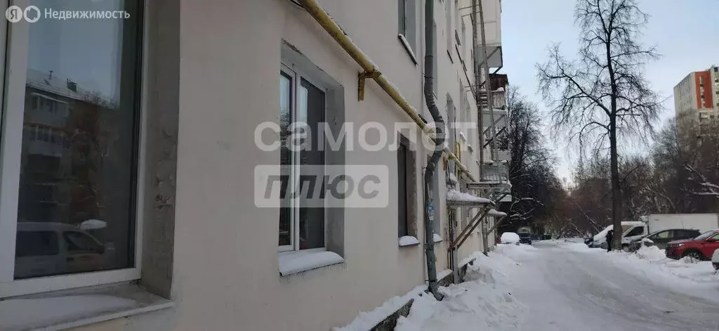 Квартира-студия: Екатеринбург, улица Ильича, 8 (17 м) - Фото 1