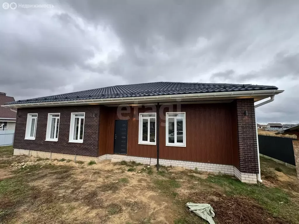 Дом в Брянская область, Жуковский муниципальный округ, деревня Мосток, ... - Фото 2