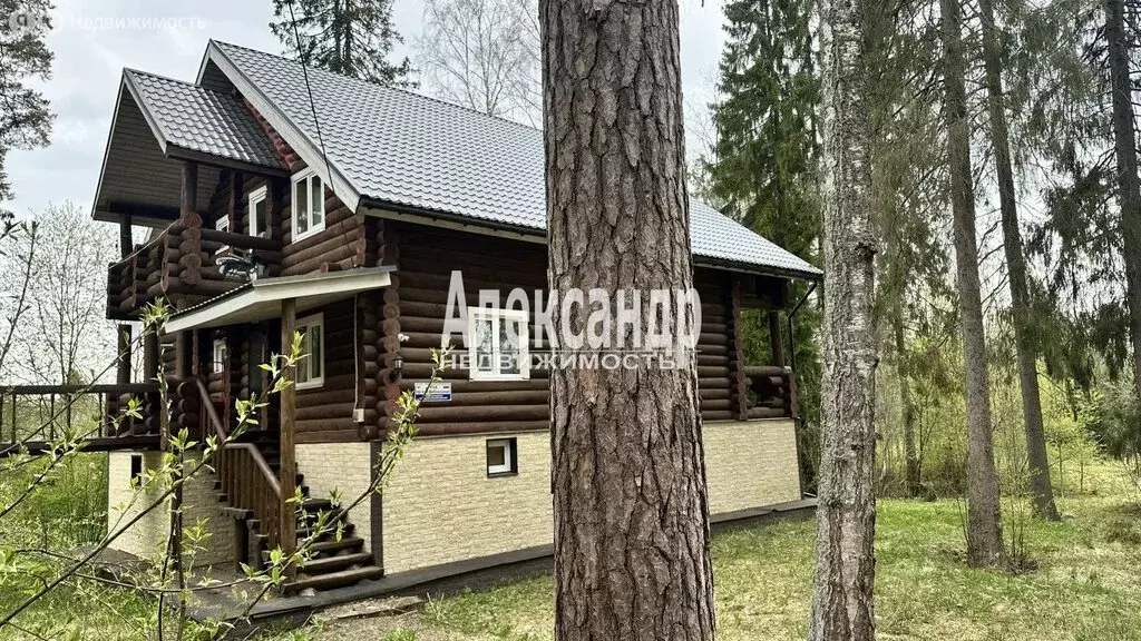 Дом в городской посёлок Вырица, Коммунальный проспект (350 м) - Фото 1