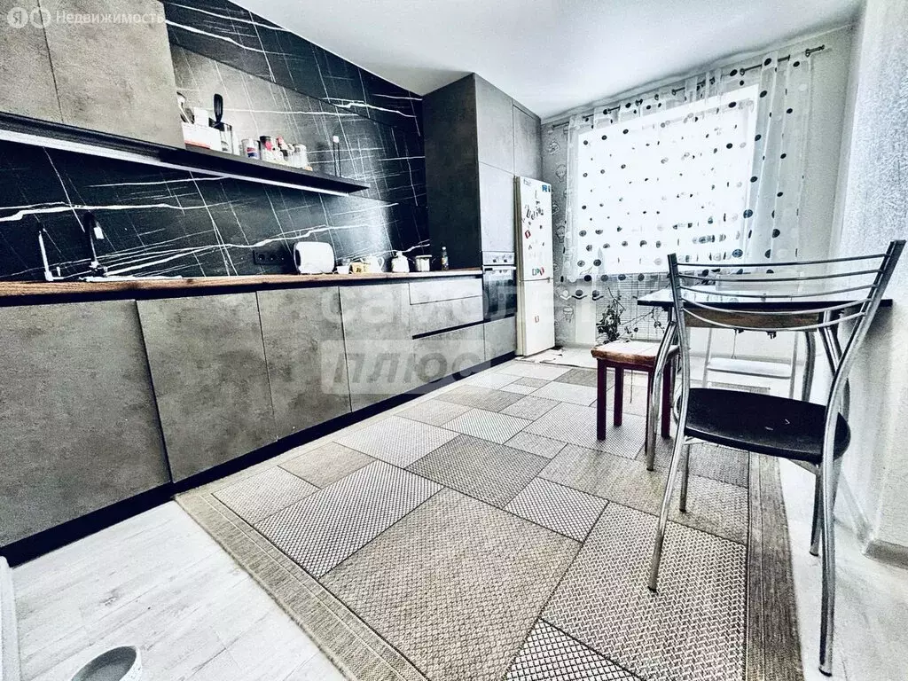 3-комнатная квартира: Череповец, улица Наседкина, 27А (74 м) - Фото 0