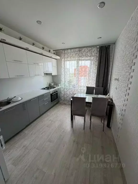 3-к кв. Омская область, Омск ул. Конева, 34 (63.4 м) - Фото 0