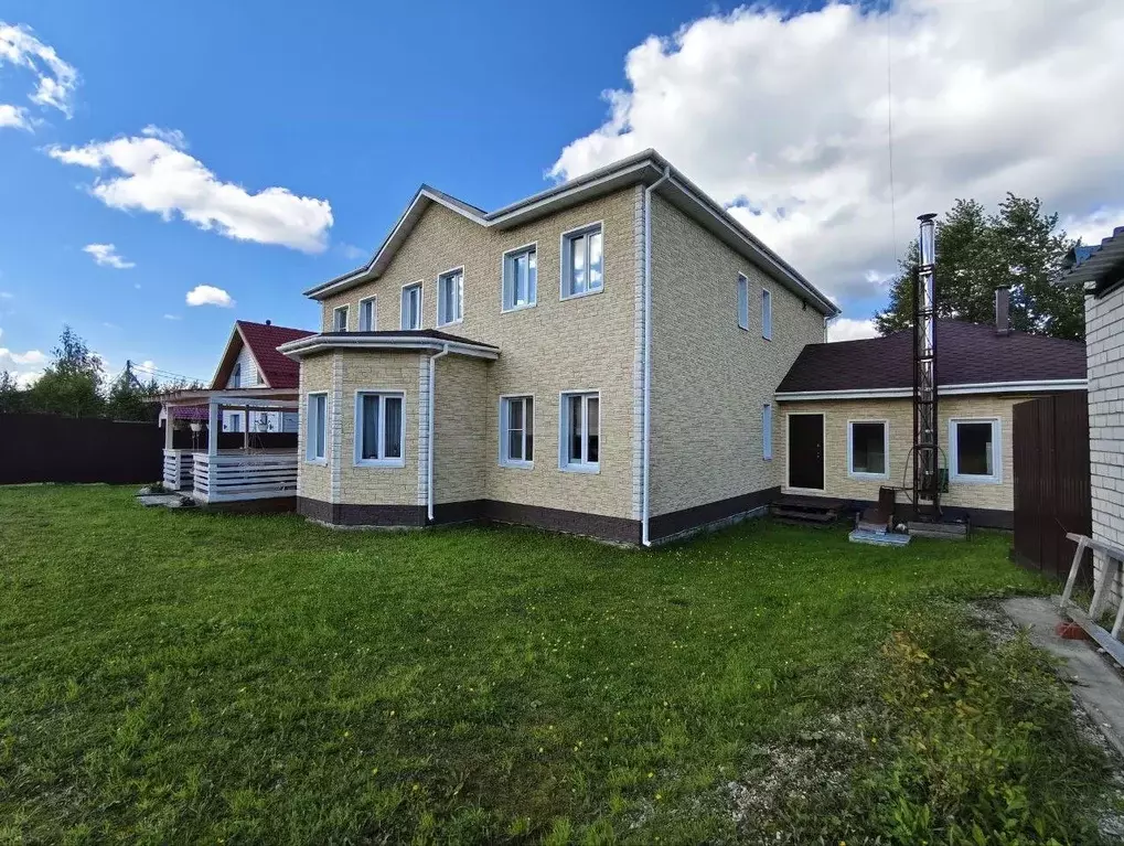 Дом в Коми, Сыктывкар городской округ, Краснозатонский пгт ул. Речная, ... - Фото 1