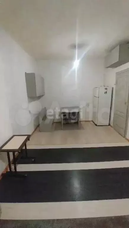 Комната 25,3 м в 1-к., 1/4 эт. - Фото 0