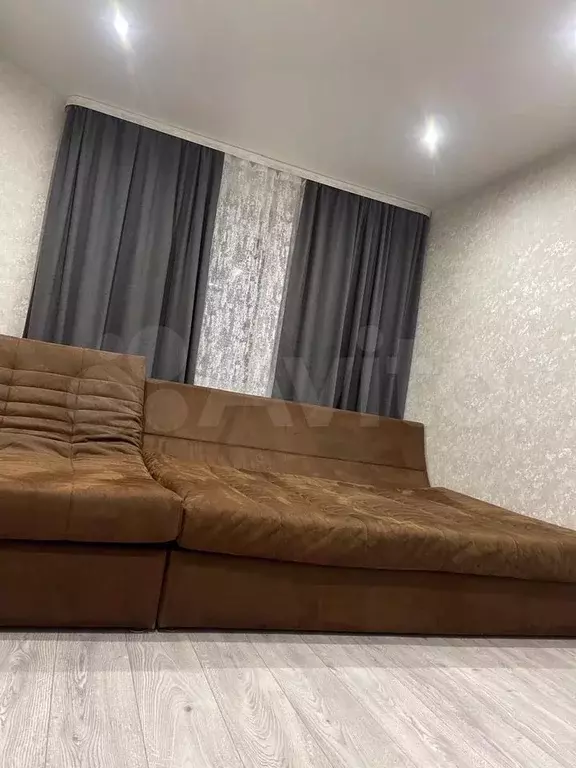 1-к. квартира, 38 м, 7/10 эт. - Фото 0