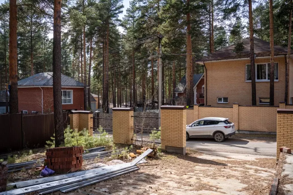 Участок в Иркутская область, Иркутский муниципальный округ, д. ... - Фото 1