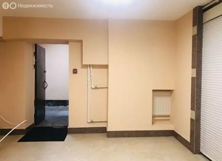 Торговая площадь (350 м) - Фото 1