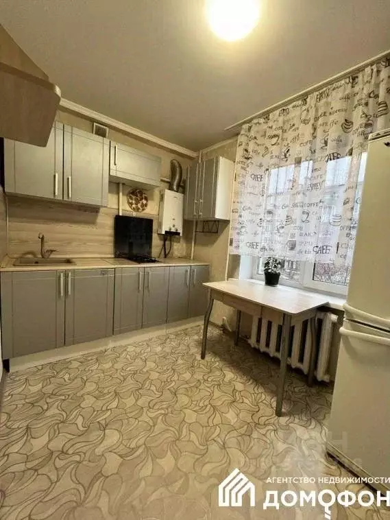 2-к кв. Омская область, Омск ул. 3-я Островская, 168 (44.9 м) - Фото 0