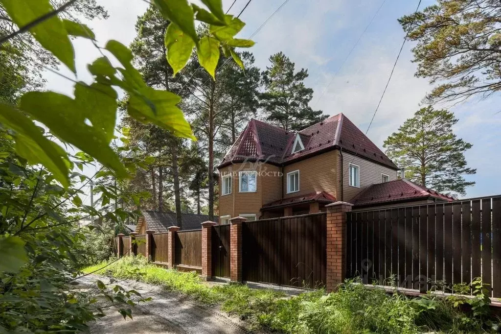 Коттедж в Новосибирская область, Искитимский район, с. Тальменка ул. ... - Фото 1