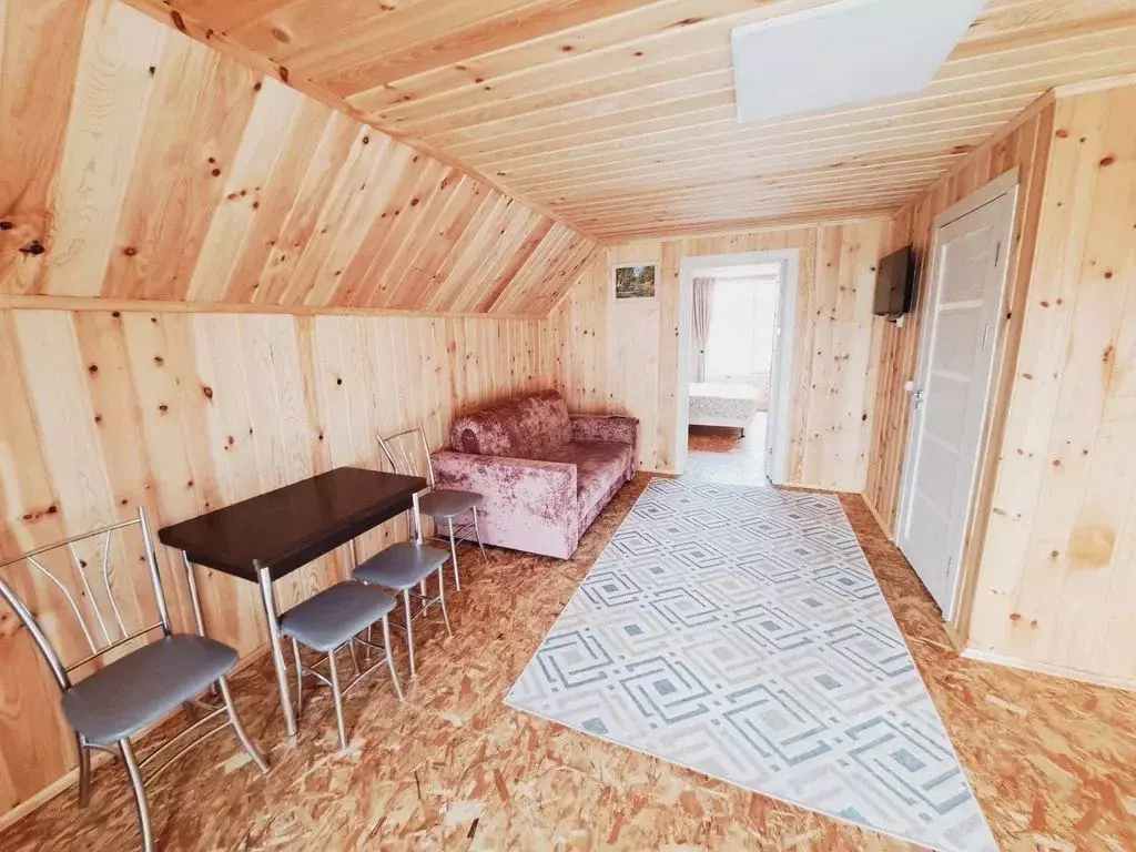 Комната Алтай, Чемальский район, с. Чемал Восточная ул., 3 - Фото 1