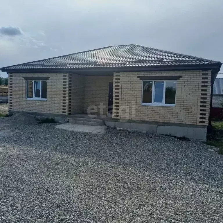 Дом в Ставропольский край, Шпаковский муниципальный округ, с. Татарка, ... - Фото 1