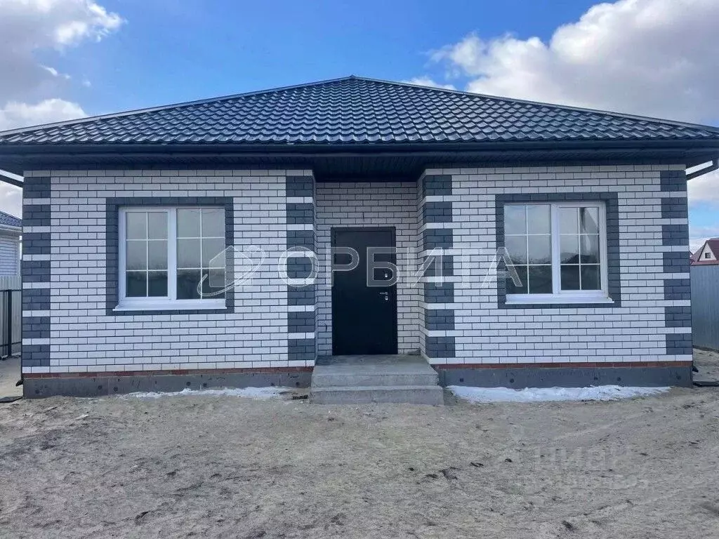 Дом в Тюменская область, Тюмень ул. Романа Филипова (80 м) - Фото 1