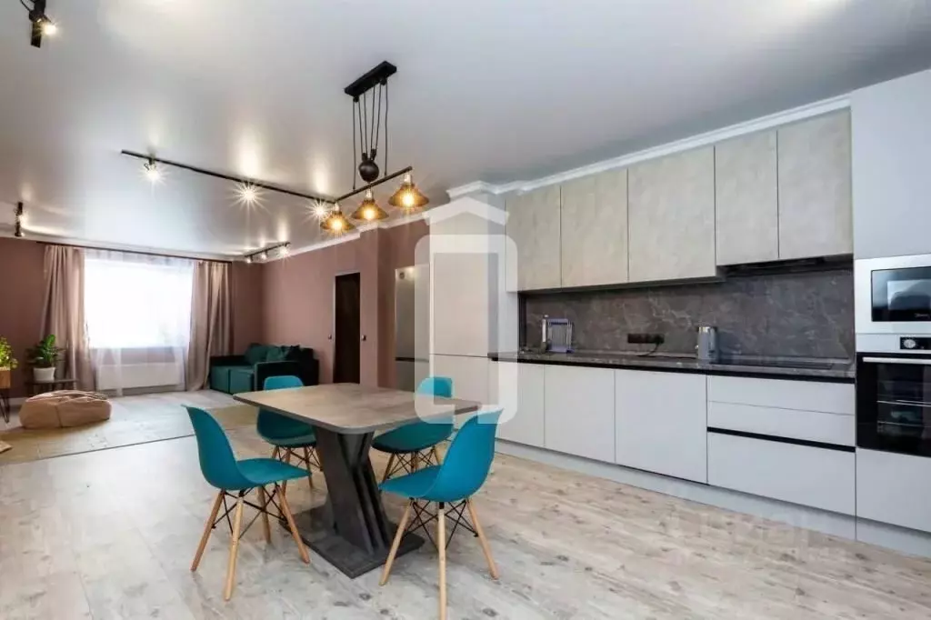 2-к кв. Свердловская область, Екатеринбург ул. Самолетная, 23 (86.0 м) - Фото 2