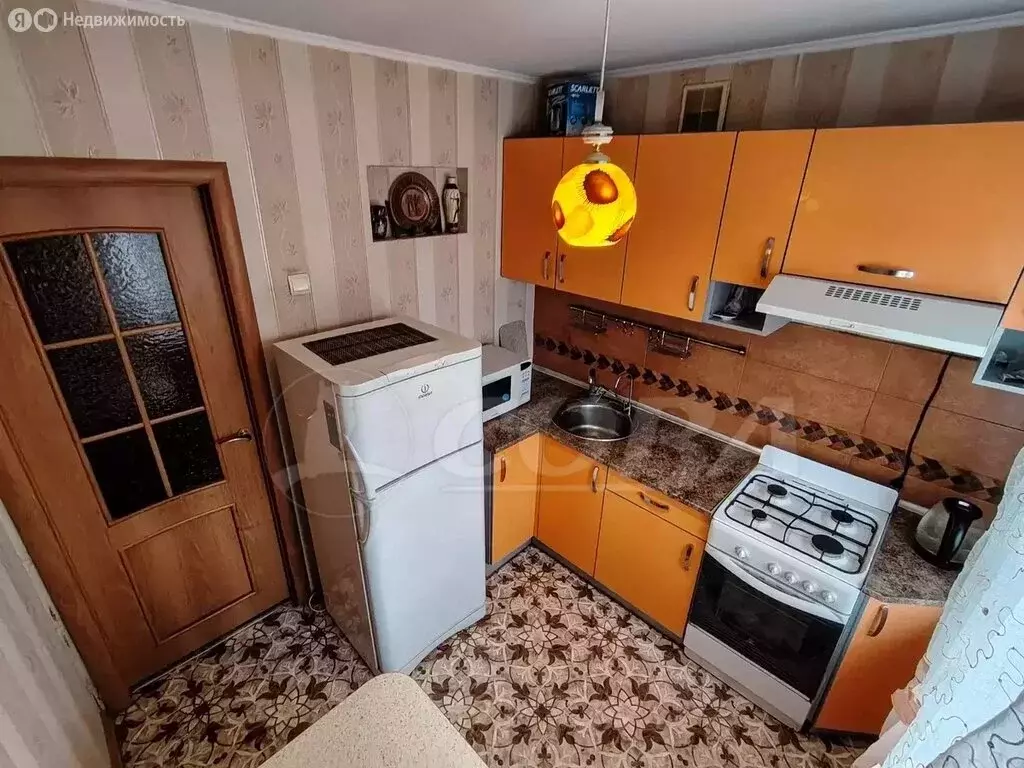 3-комнатная квартира: Тюмень, Карская улица, 13 (55.1 м) - Фото 1