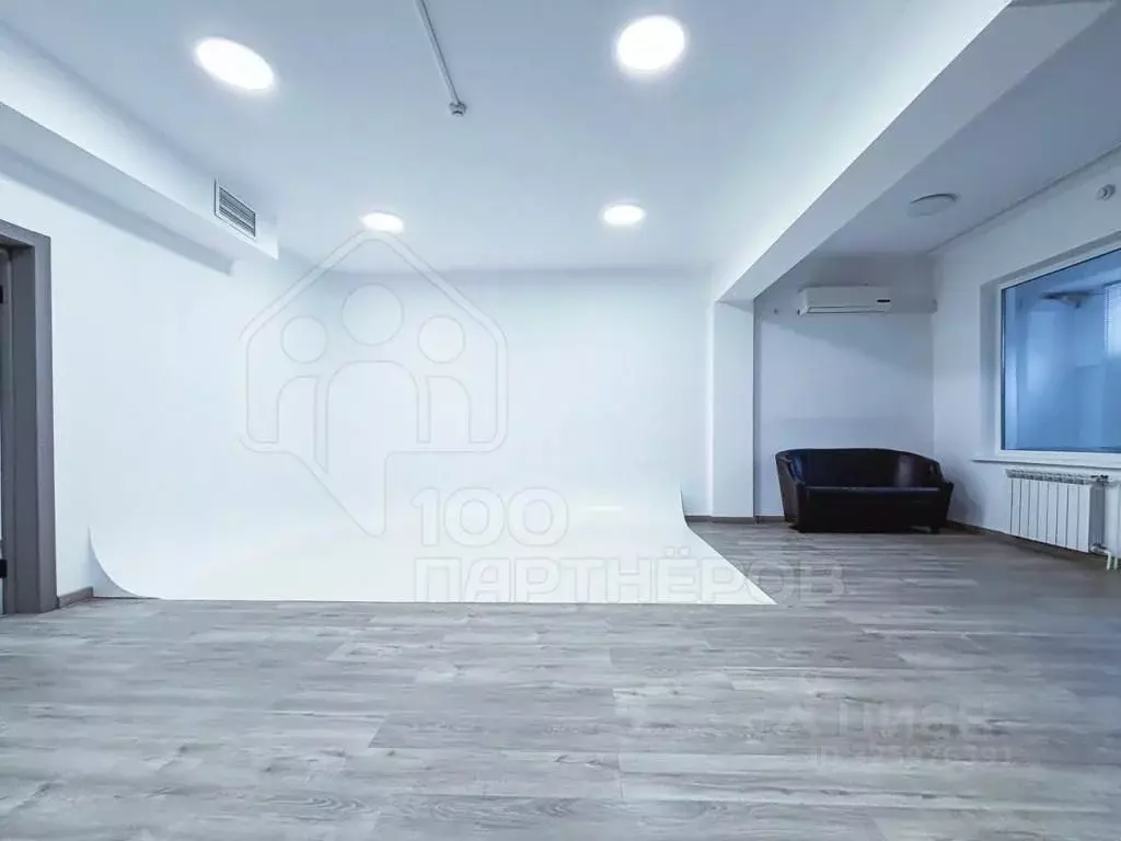 Помещение свободного назначения в Иркутская область, Иркутск ул. ... - Фото 1