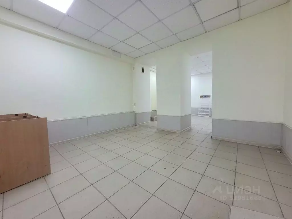 Торговая площадь в Крым, Симферополь просп. Кирова, 70 (33 м) - Фото 1