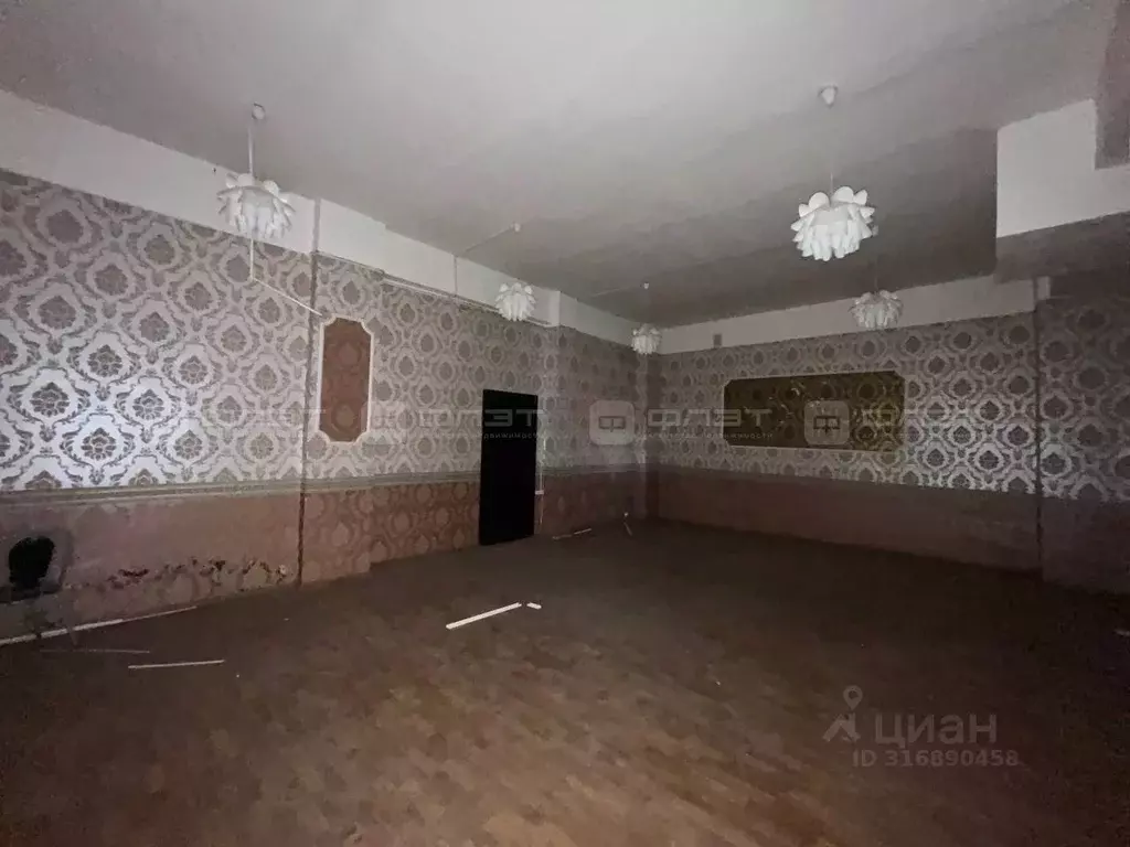 Помещение свободного назначения в Татарстан, с. Верхний Услон ул. ... - Фото 1