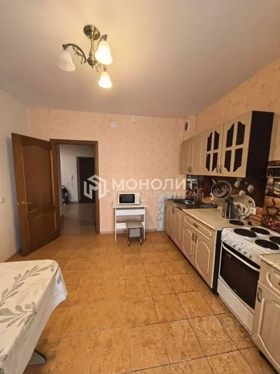 2-к кв. Белгородская область, Старый Оскол Степной мкр, 26 (70.0 м) - Фото 2