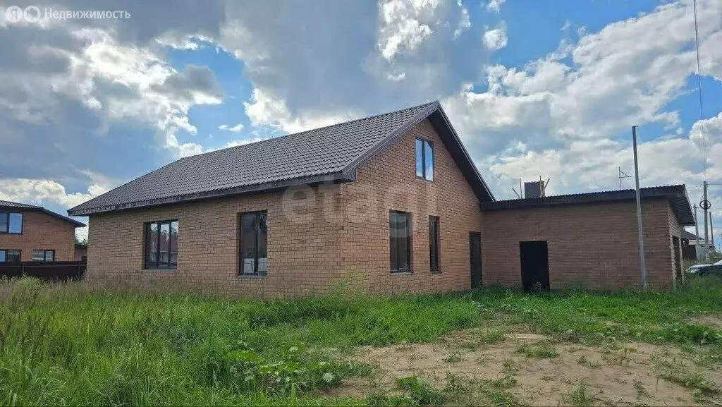 Дом в село Архангельское, улица Маршала Жукова (350 м) - Фото 1