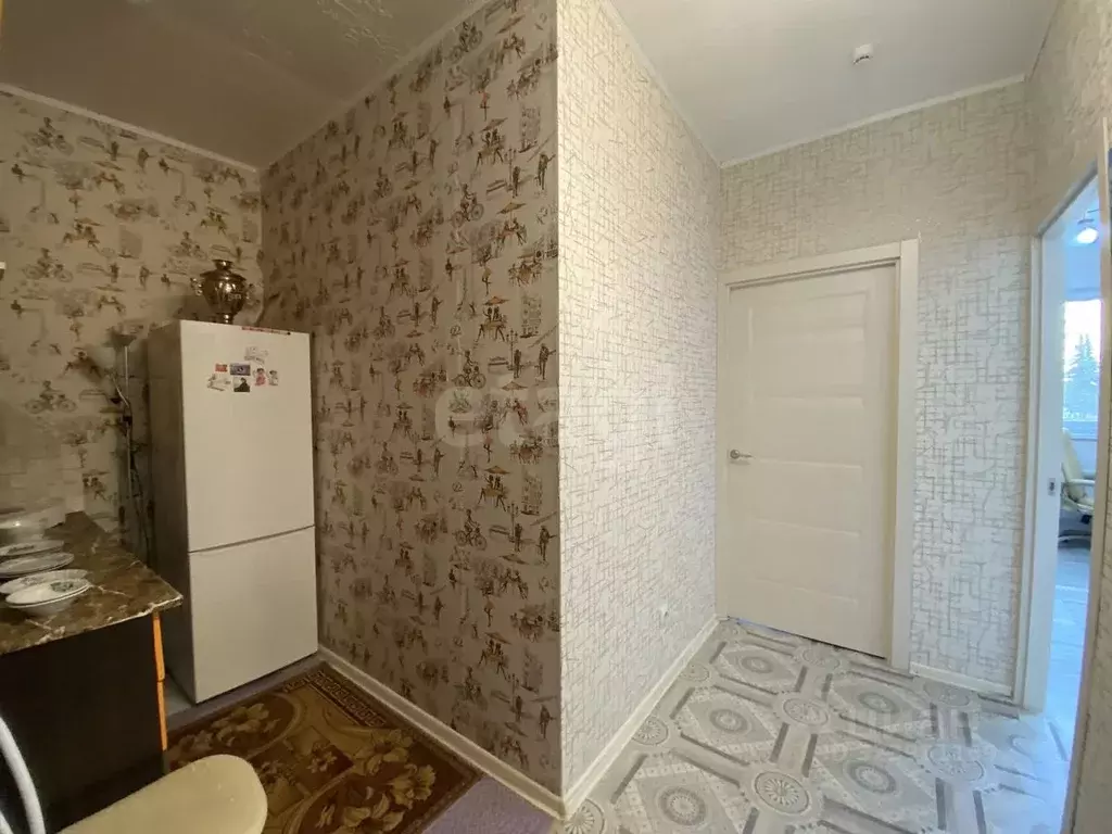 1-к кв. Тюменская область, Тюмень ул. Парада Победы, 17 (35.0 м) - Фото 2