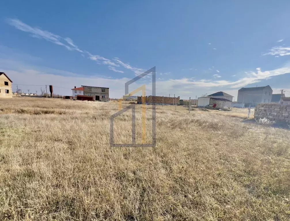 Участок в Крым, Сакский район, с. Суворовское ул. Звездная (6.0 сот.) - Фото 1