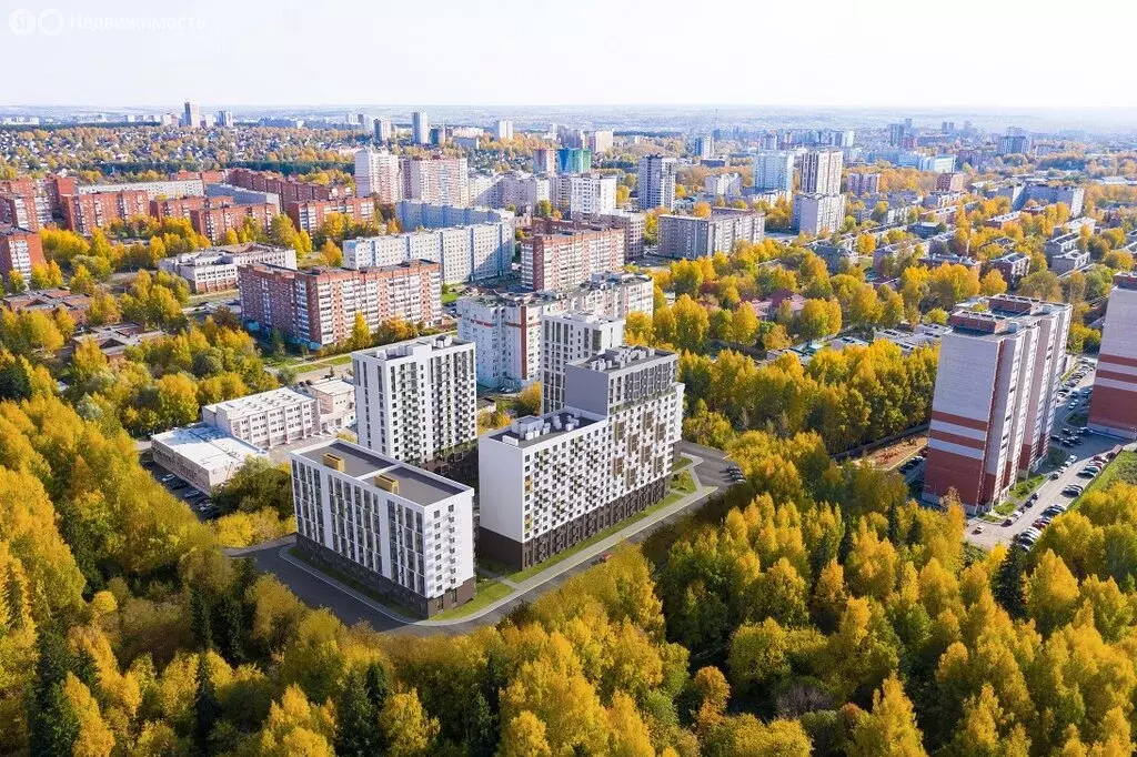 3-комнатная квартира: Ижевск, улица имени Репина, 35Ак2 (70 м) - Фото 1