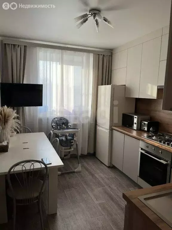 3-комнатная квартира: Дятьково, улица Усадьба РТС, 9 (59 м) - Фото 0