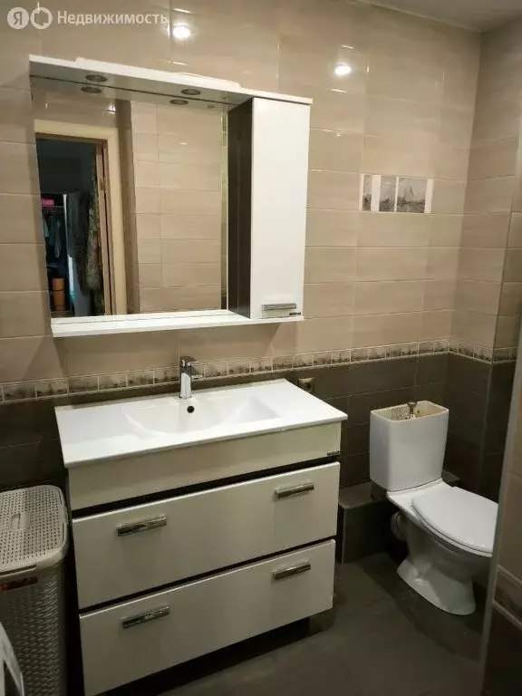 1-комнатная квартира: Тюмень, улица Осипенко, 84А (47 м) - Фото 1