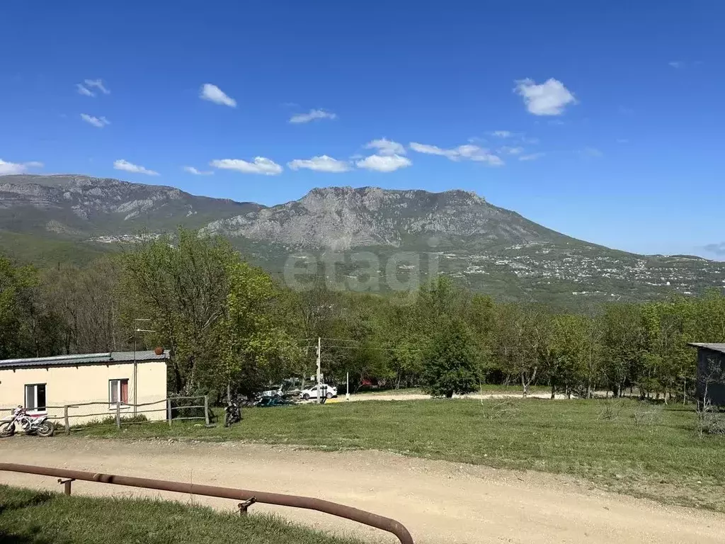 Участок в Крым, Алушта муниципальный округ, с. Верхняя Кутузовка ул. ... - Фото 1
