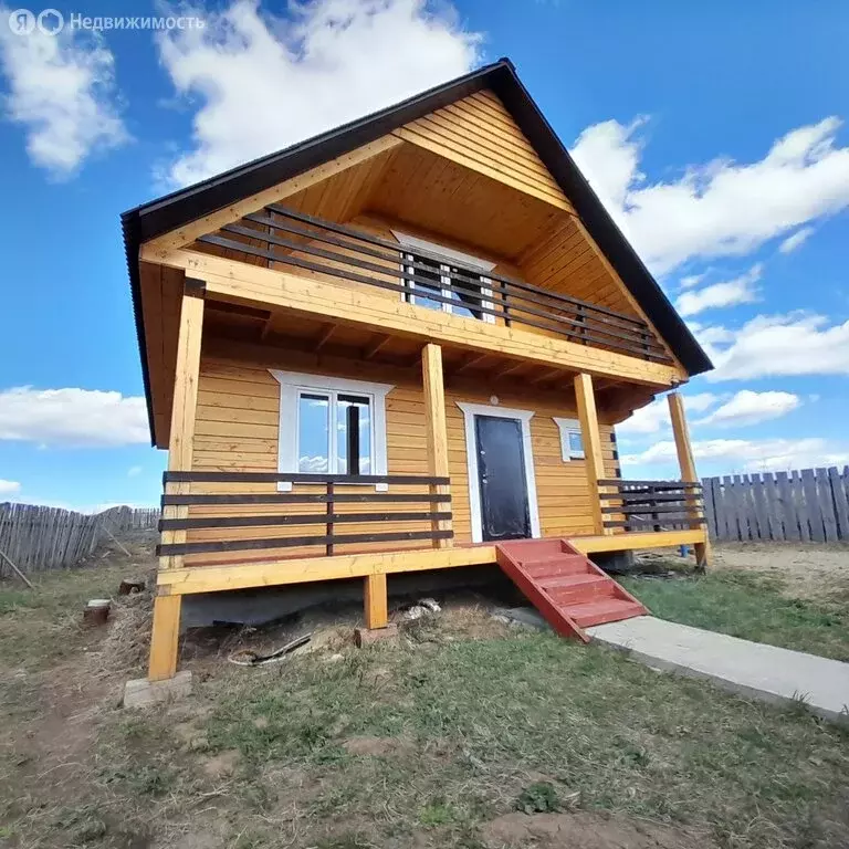 Дом в село Урик, улица Фёдора Тютчева (80 м) - Фото 1