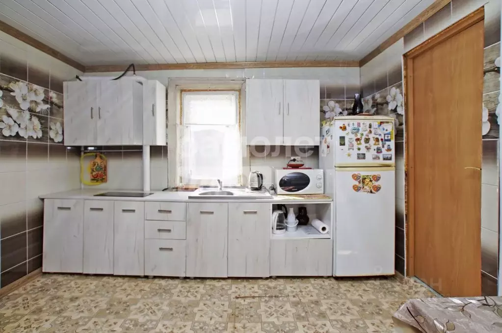 Дом в Омская область, Омский район, с. Троицкое Новая ул., 28 (40 м) - Фото 1